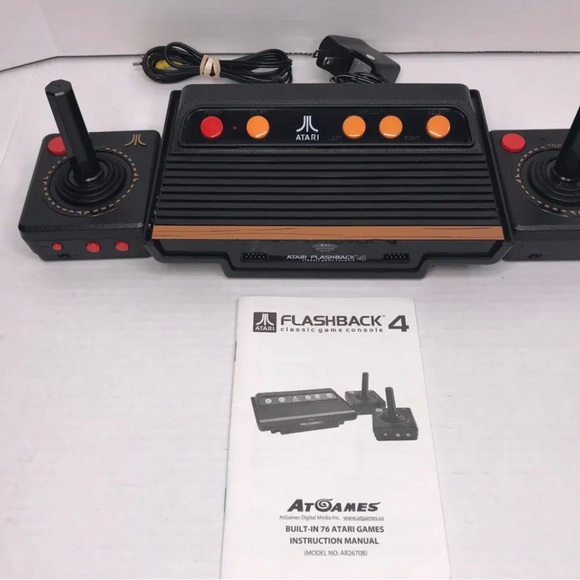 Atari Flashback 4 Classic Game Console Sealed Boxed 2600 Series & 76 Games 🔥 - Picture 2 of 6